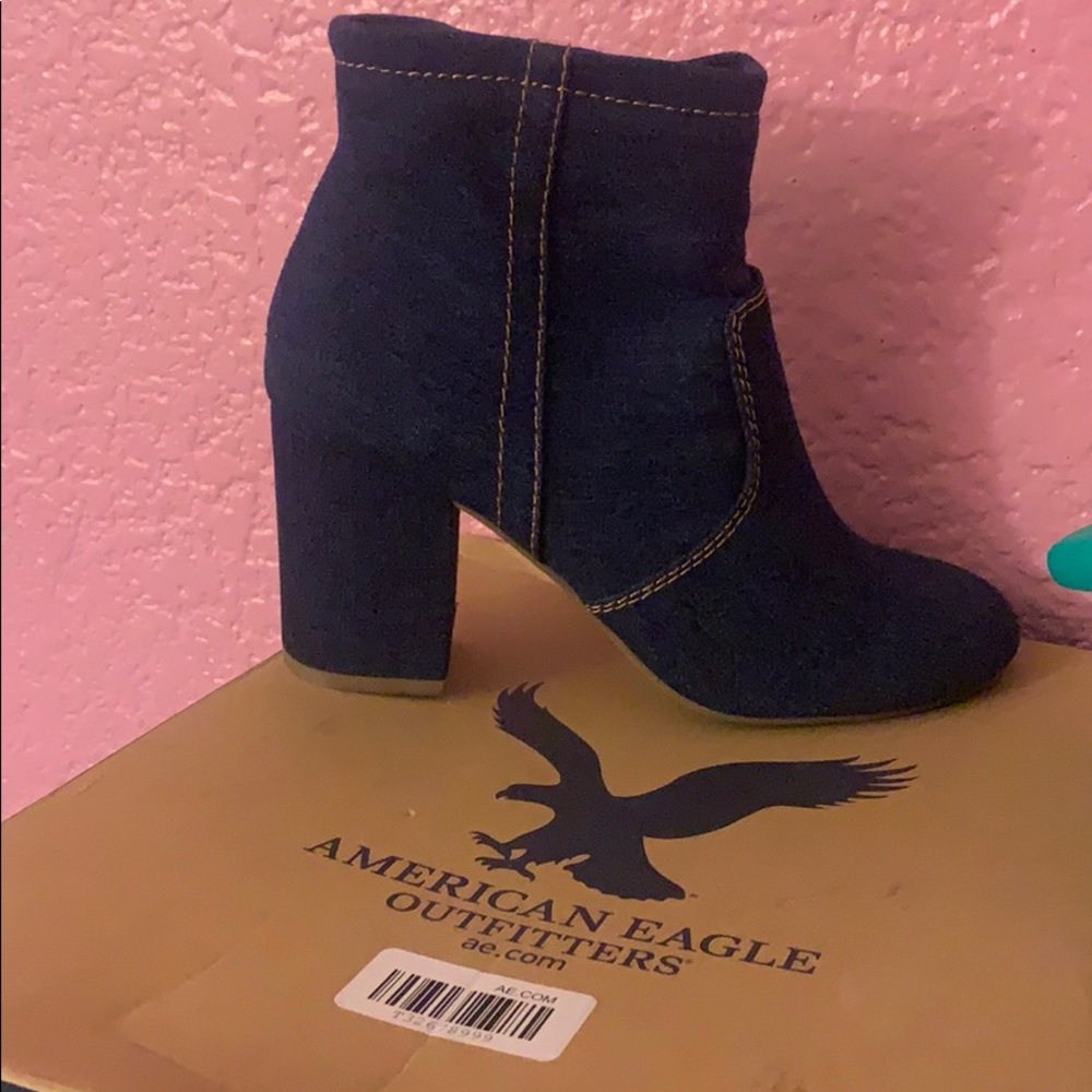 Low cut American eagle boots
